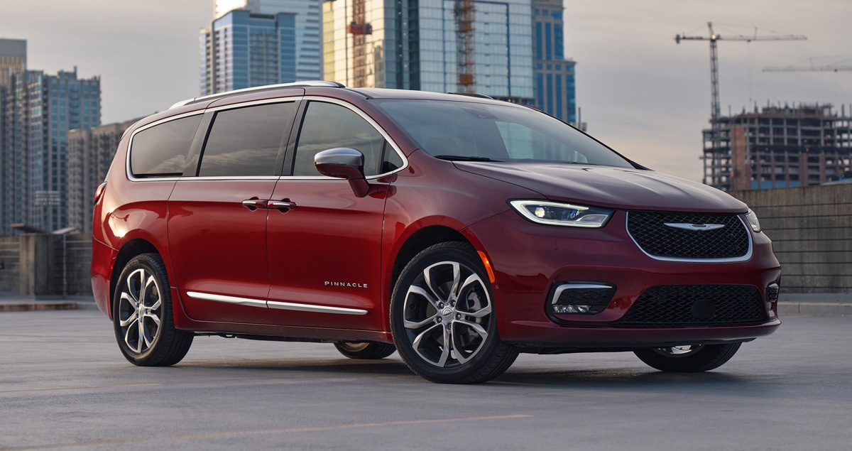 2022 Chrysler Pacifica | Consumer Guide Auto