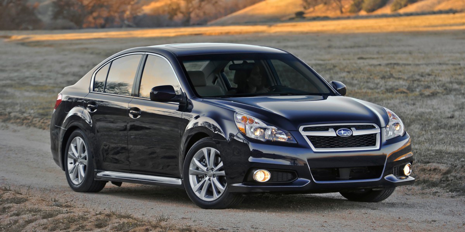 2014 Subaru Legacy | Consumer Guide Auto