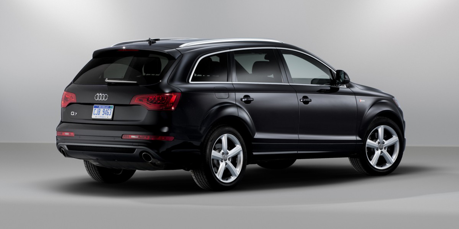 Audi q7 2015 года