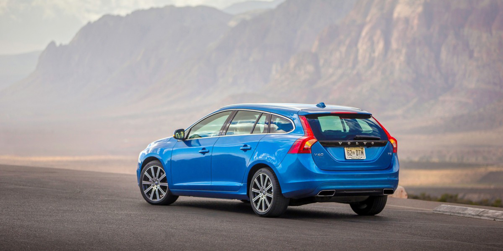 2017 Volvo V60 Consumer Guide Auto