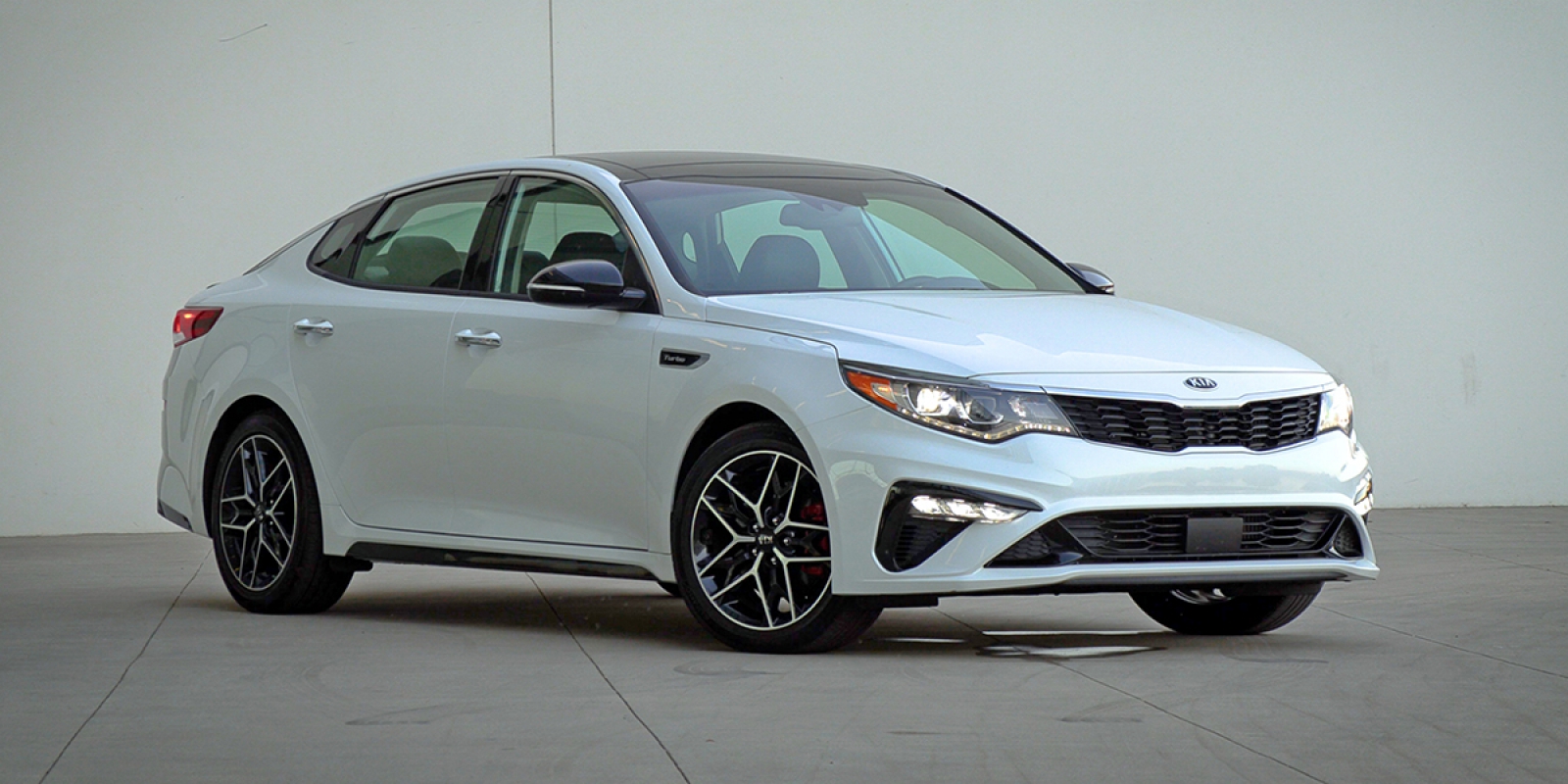 2019 Kia Optima | Consumer Guide Auto