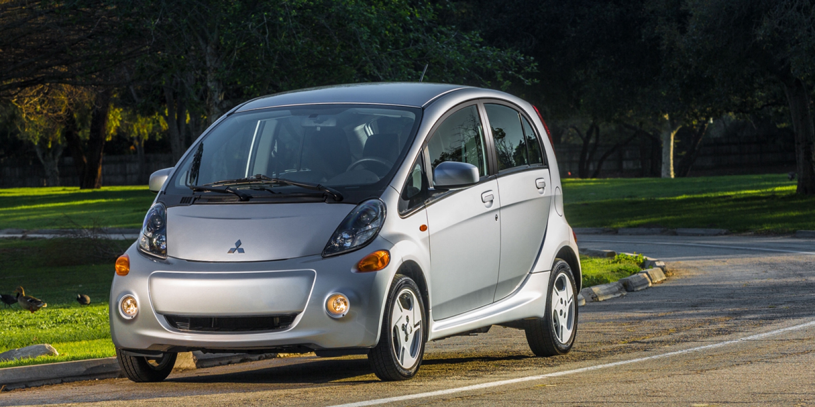 Мицубиси i miev
