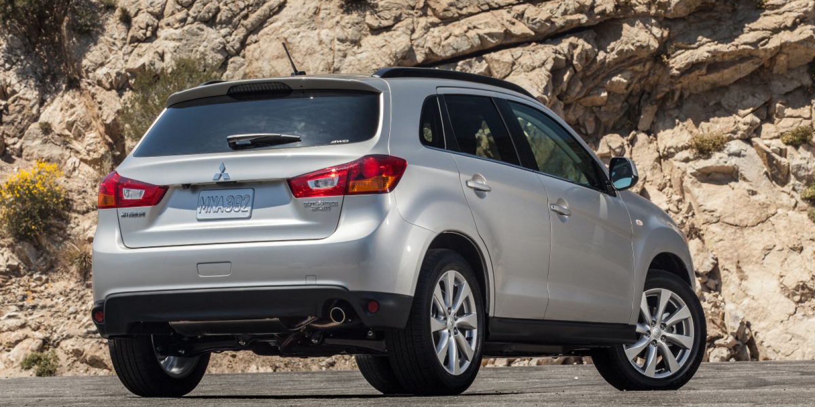 2014 Mitsubishi Outlander Sport | Consumer Guide Auto