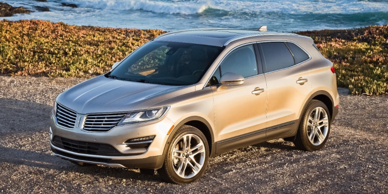 2017 Lincoln MKC | Consumer Guide Auto