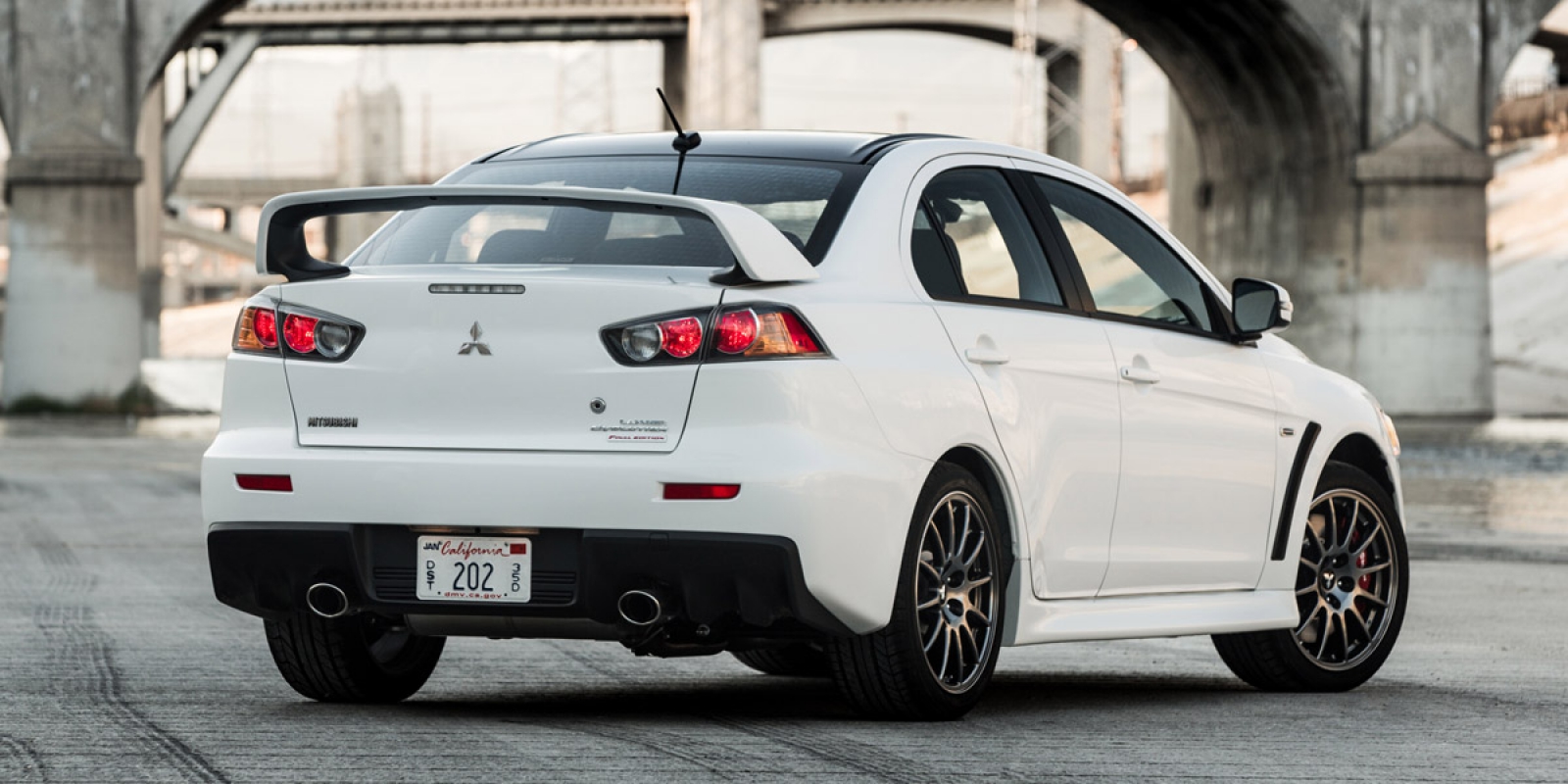 2015 Mitsubishi Lancer Evolution | Consumer Guide Auto