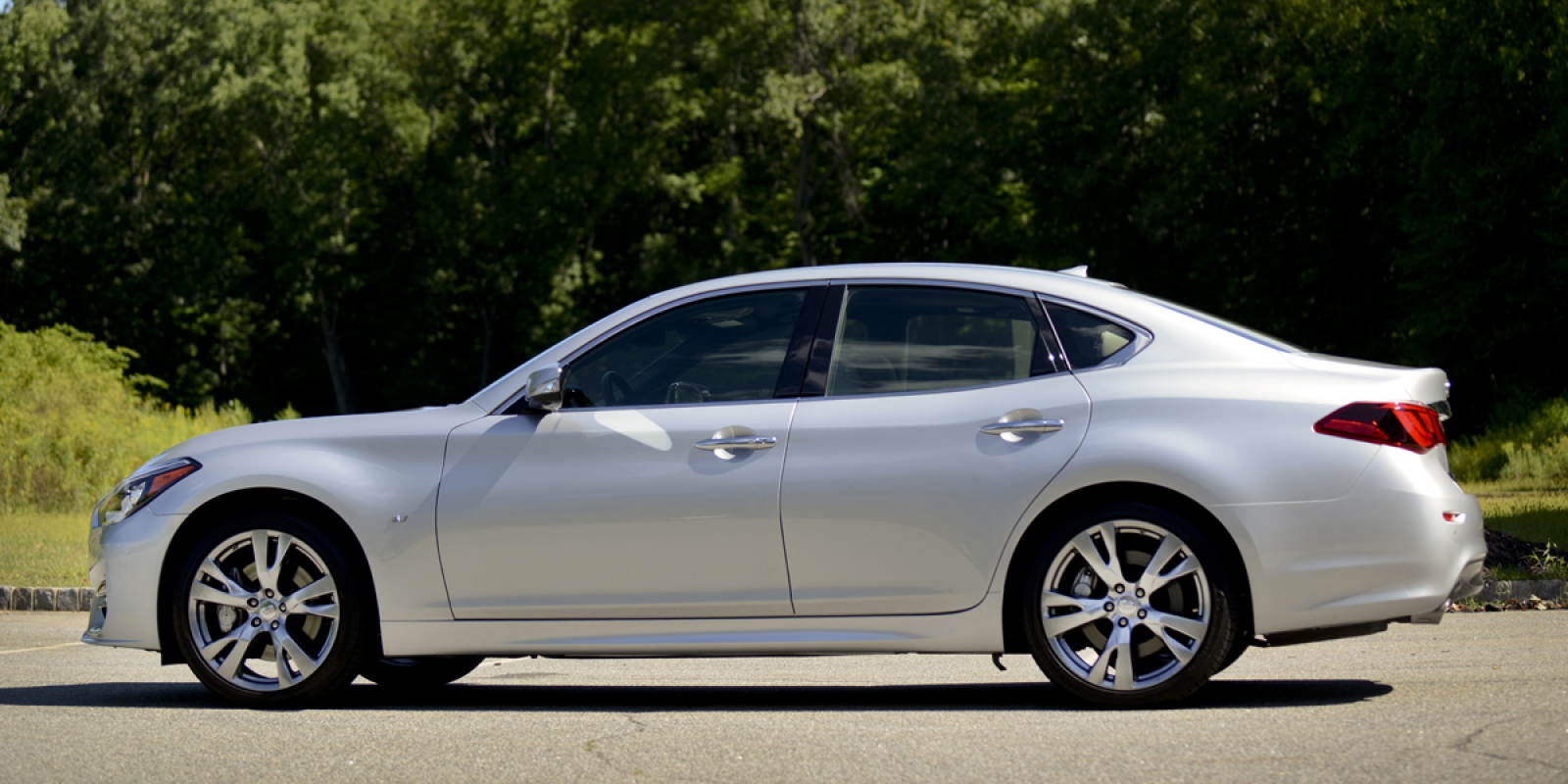 Infiniti q70 2019