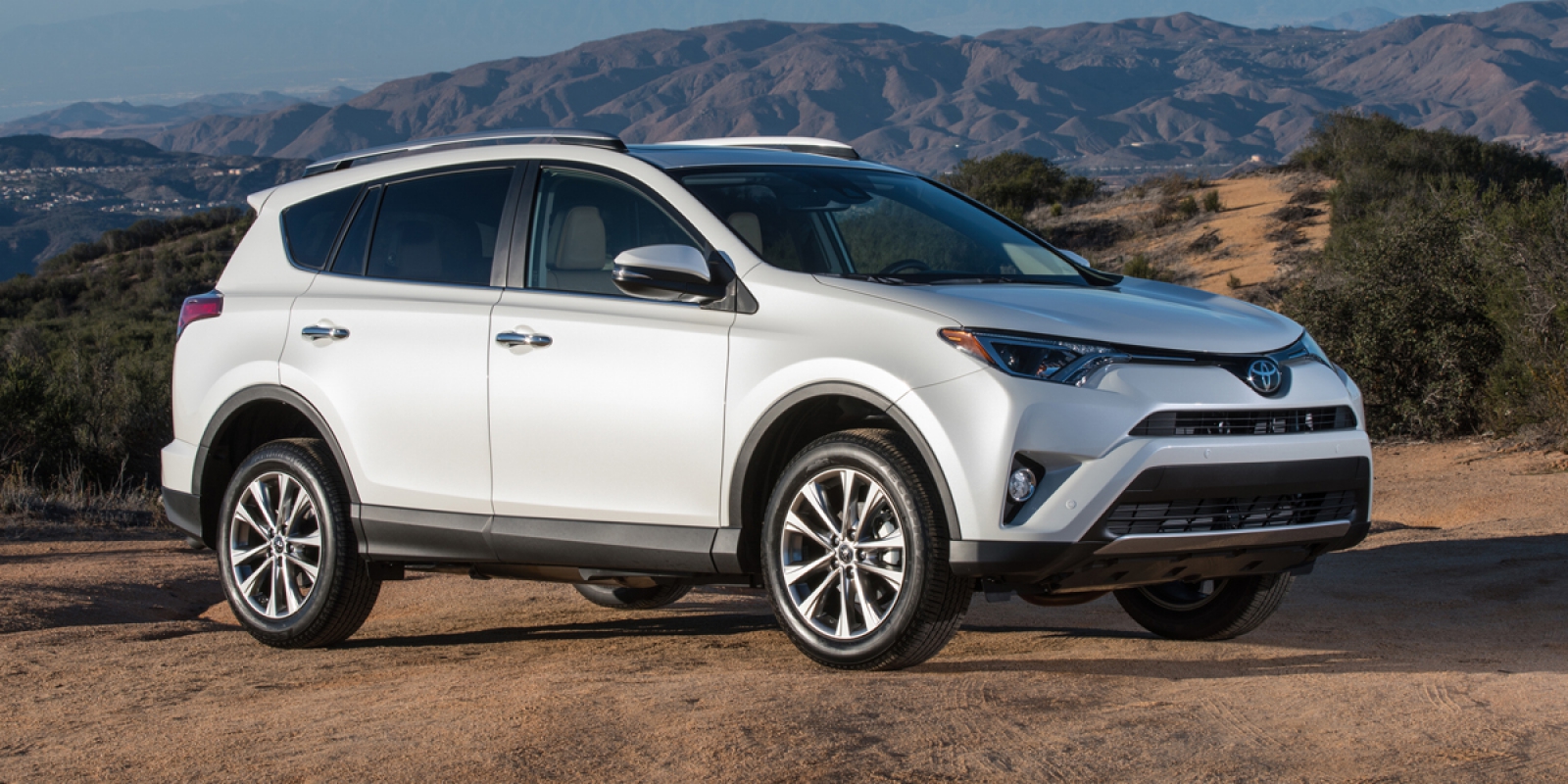2018 Toyota RAV4 Consumer Guide Auto