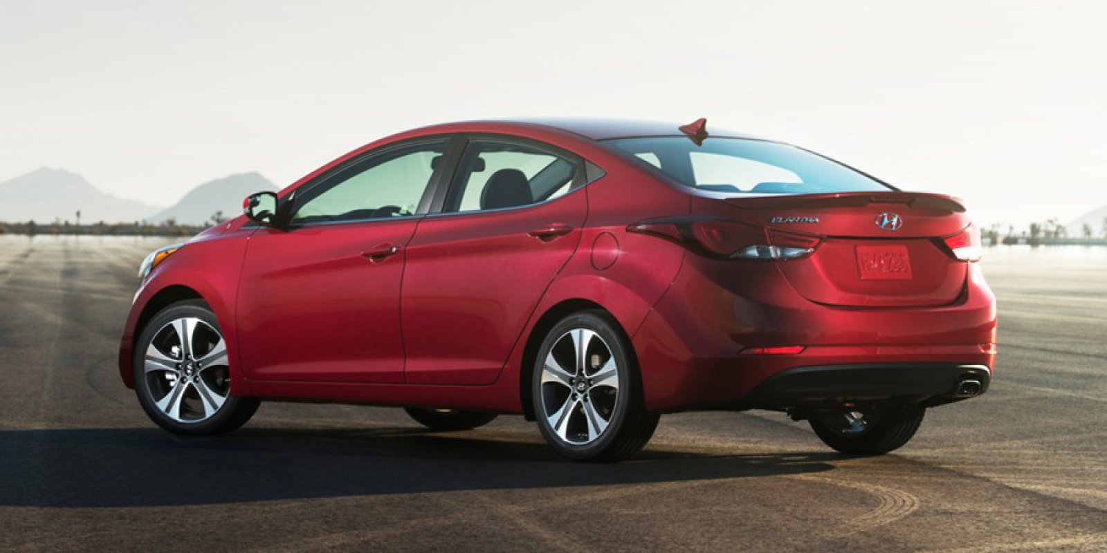 2016 Hyundai Elantra | Consumer Guide Auto