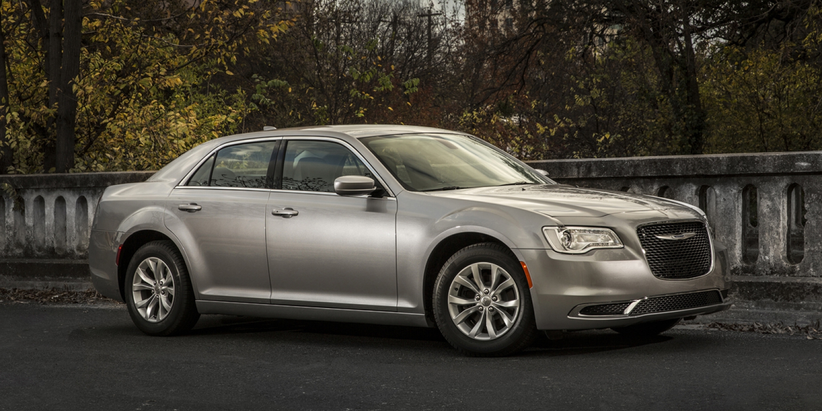 2021-chrysler-300-consumer-guide-auto