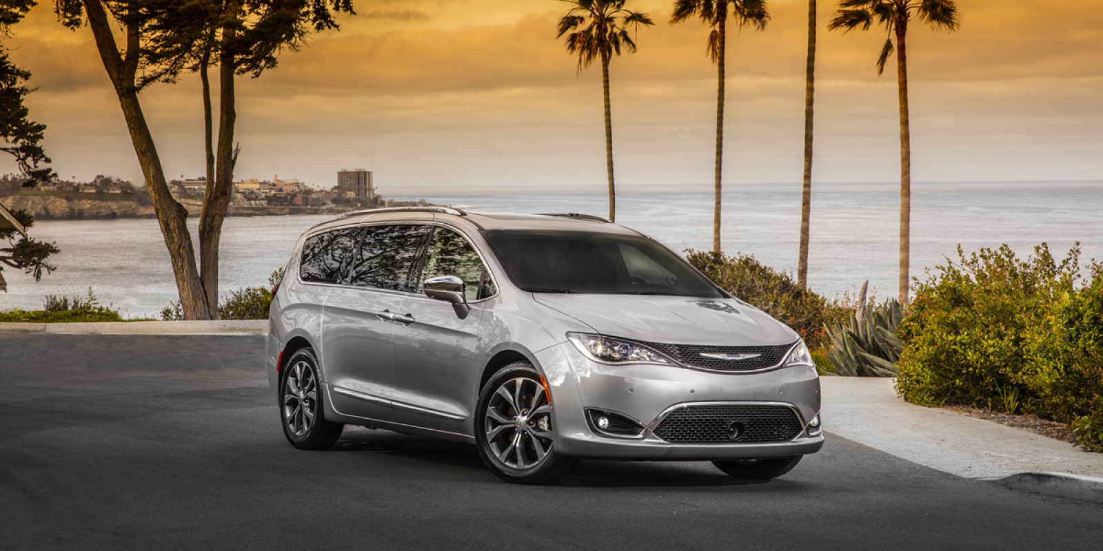 2018 Chrysler Pacifica Consumer Guide Auto