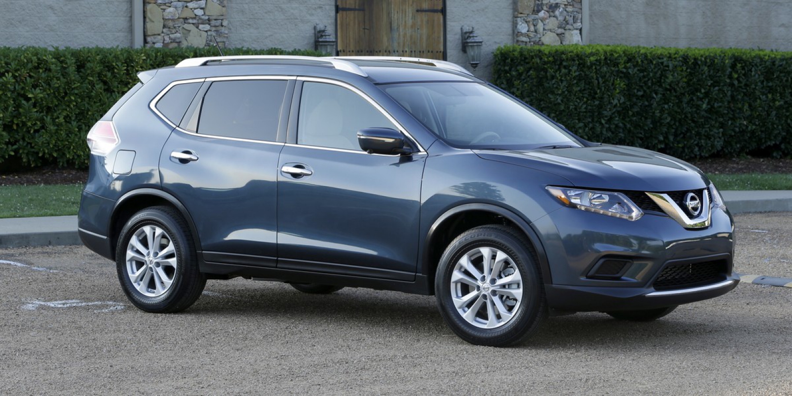 2014 Nissan Rogue | Consumer Guide Auto