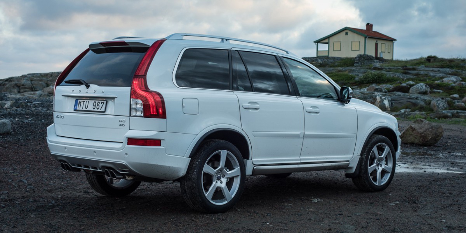 2014 Volvo XC90 Consumer Guide Auto