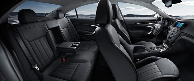 Piano-Black Interior Trim