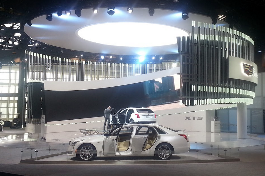 Auto Show Displays