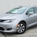 2017 Chrysler Pacfica Hybrid Platinum in Billet Silver Metallic