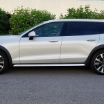 2020 Volvo V60 Cross Country