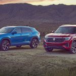 2024 Volkswagen Atlas Cross Sport (left) and Atlas