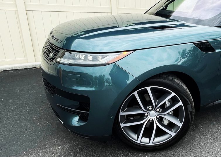 2023 Range Rover Sport SE